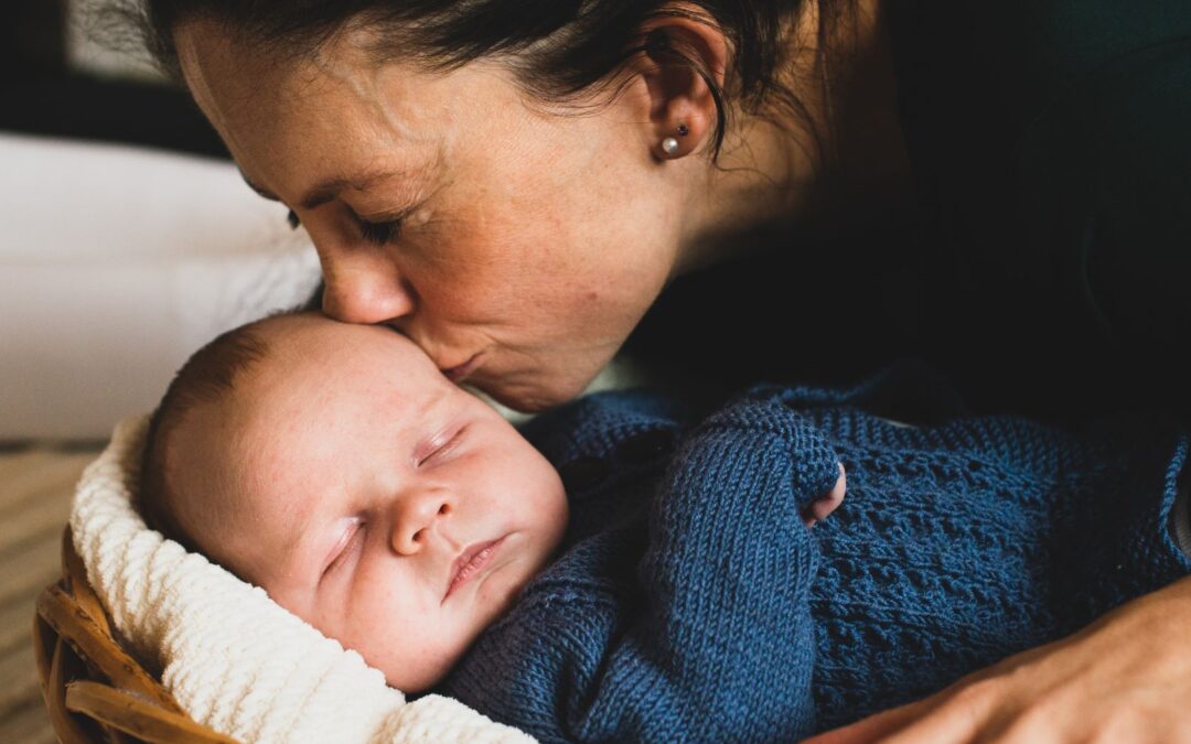 A Lifestyle Photoshoot of Baby Noah: A Natural and Authentic Experience